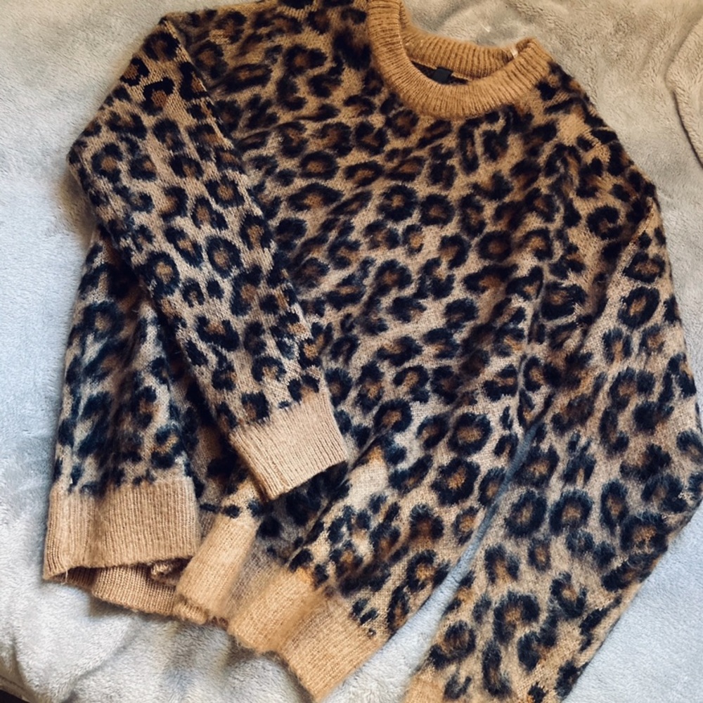Leopard sweater